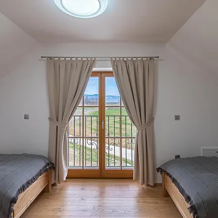 Apartament Domacija Vrski