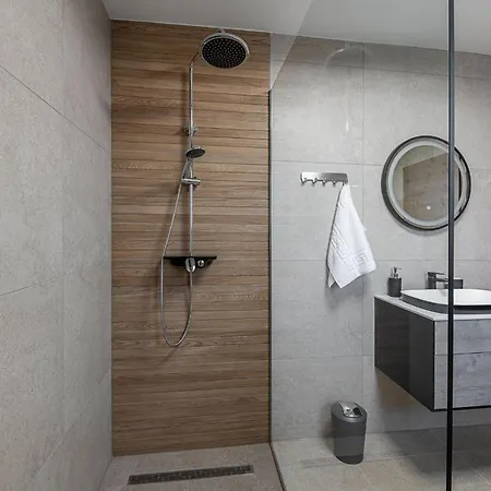 Apartament Domacija Vrski